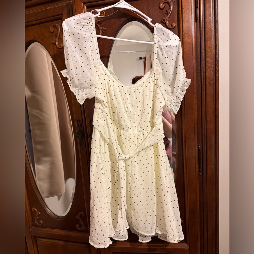 White Polka Dot Dress - Picture 4 of 4